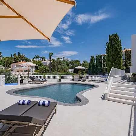 New! Nostra- Luxury Villa, Tennis Court, Gym, Swimming Pool, Jacuzzi By Dream 빌라 *