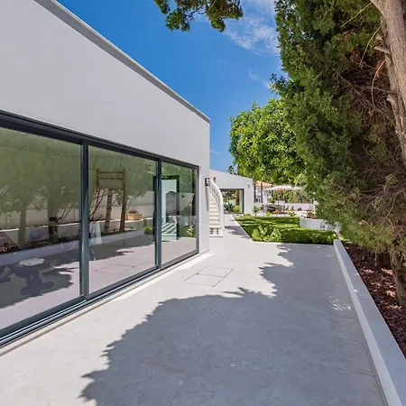 New! Nostra- Luxury Villa, Tennis Court, Gym, Swimming Pool, Jacuzzi By Dream 빌라 *